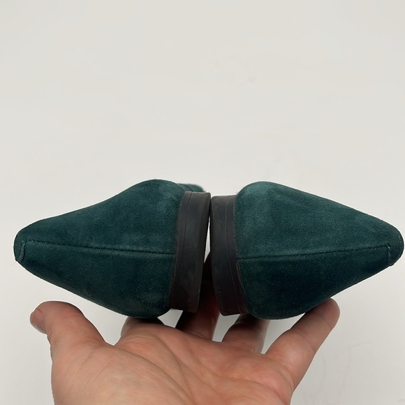 Vionic Posey Green Suede Perforated Pointed Toe Flats Women Size 8.5 - Picture 5 of 6
